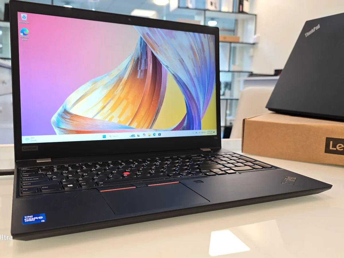 Lenovo ThinkPad T15 Gen2 - 15.6 Professional Laptop - Core i5 11thGen 16GB 256GB NVMe